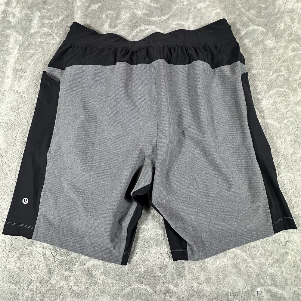 Lululemon Namaste At The Beach Shorts Men Large Gray Black Tights Liner Swim Gym